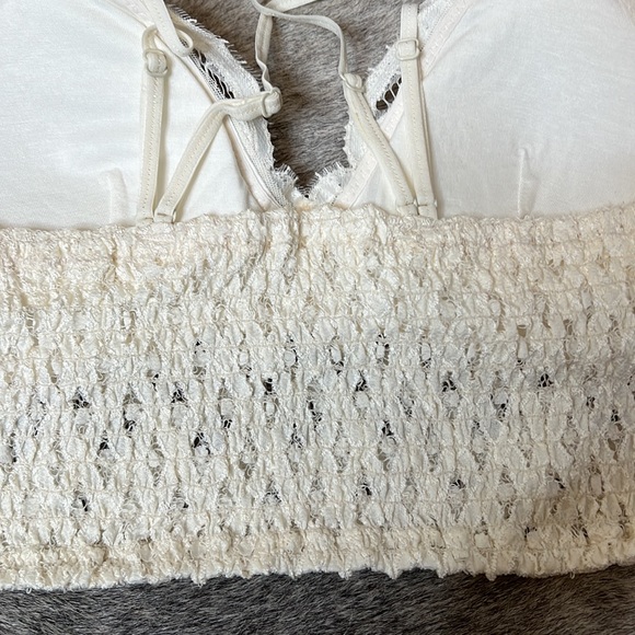 Yahada - Cream Bralette - Picture 3 of 6